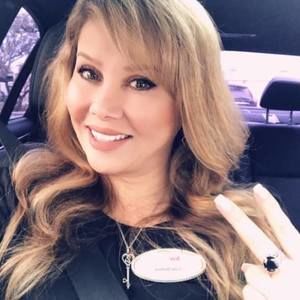 Meet your Posher, Lulu